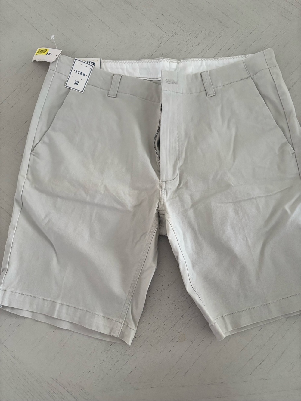 Men's Flat Front Chino Shorts in Light Gray